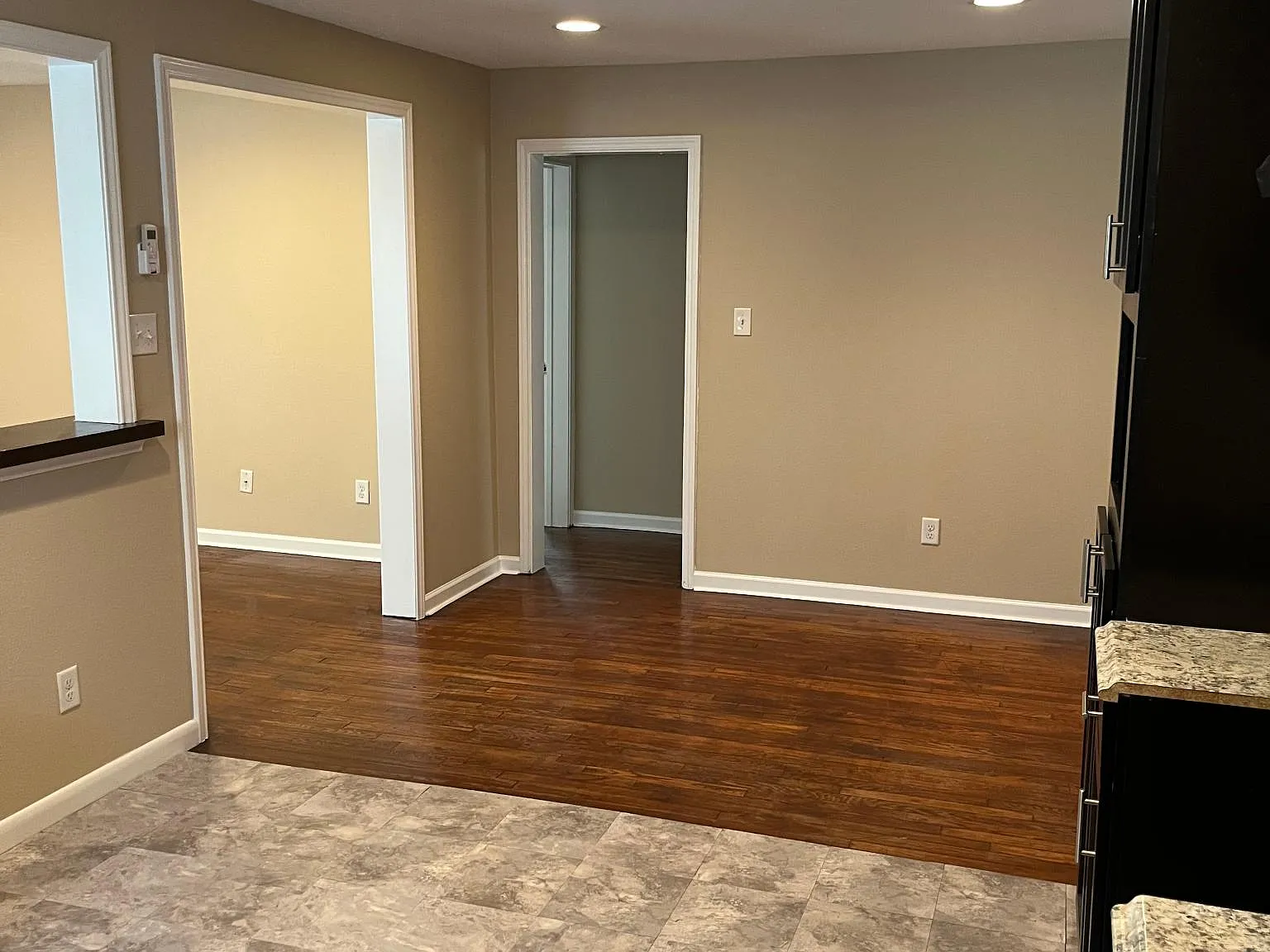 6117 Octavia St — Photo 2