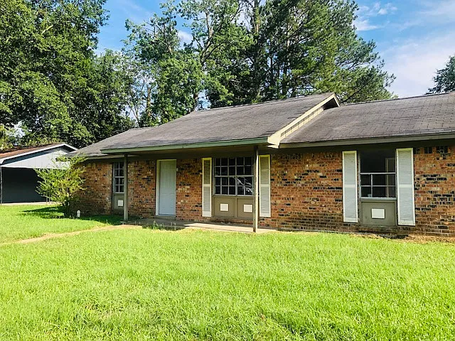 2661 Green Tee Rd — Photo 1
