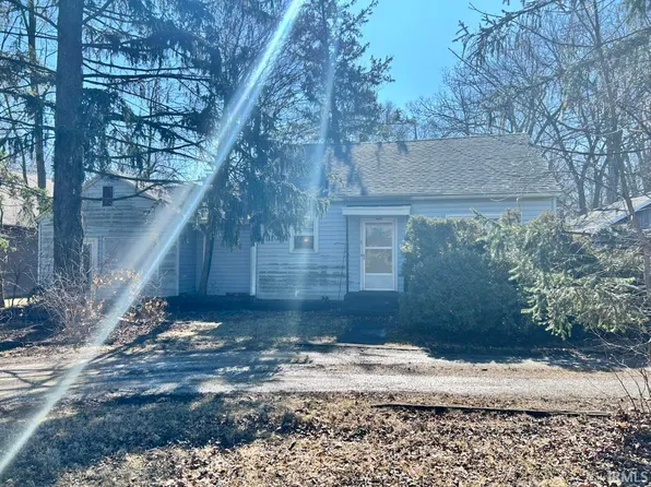 1830 E Dupont Rd, Fort Wayne, IN 46825