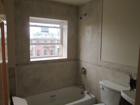 3rd image of 235 Macdonough St #3