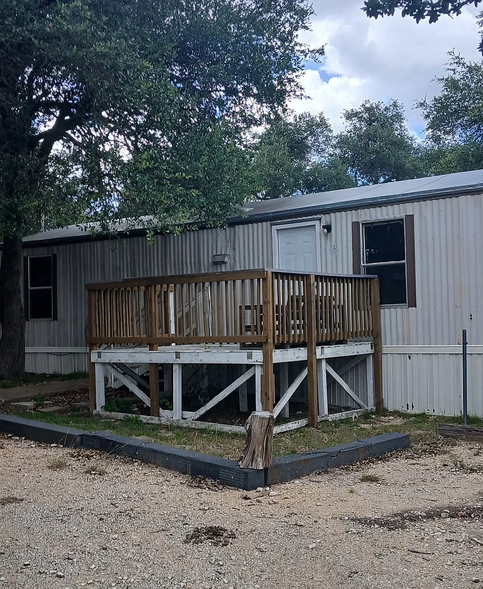 2 bed, 1100 sqft, $1,250 — Photo 1