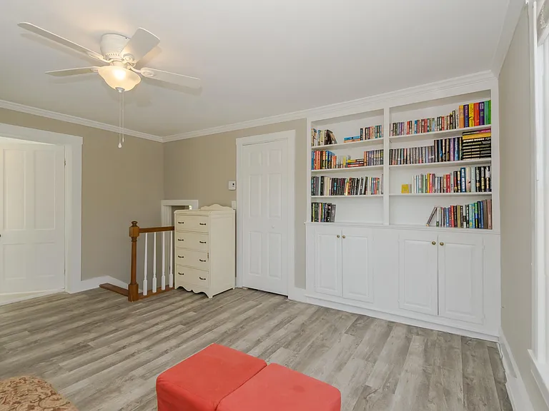 410 Main St — Photo 17