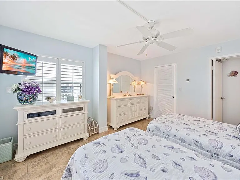 3443 Gulf Shore Blvd N #808 — Photo 21