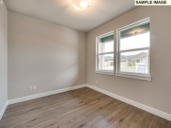 4th image of 1602 NW 29th Pl