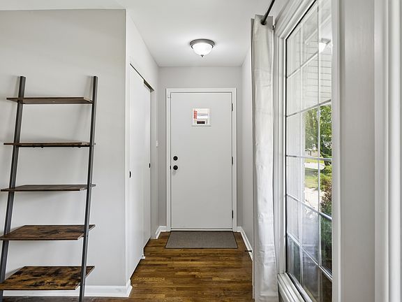 2nd image of 16457 Laura Ln
