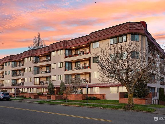 2nd image of 909 N I Street #103