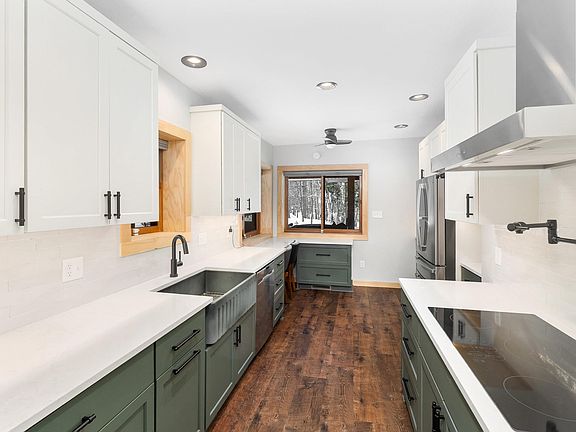 4th image of 5906 Helm Rd