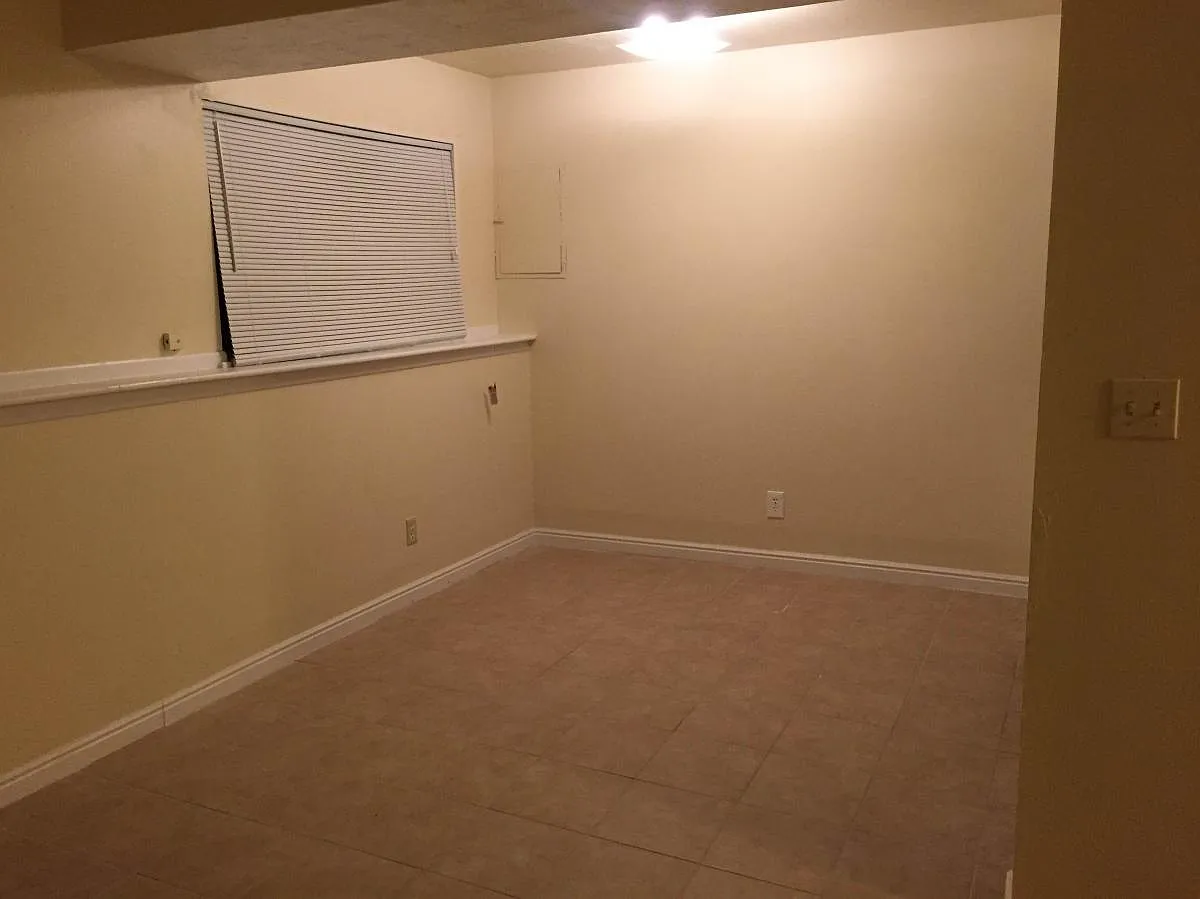 2 bed, 1.5 bath, 1000 sqft, $1,500 — Photo 3
