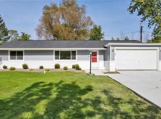 28 Campus Dr W, Amherst, NY 14226