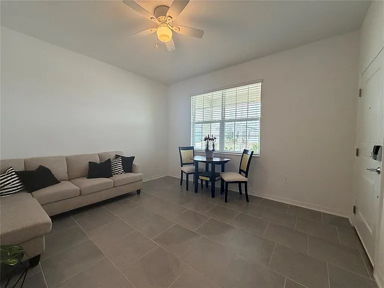 652 Grove St — Photo 30