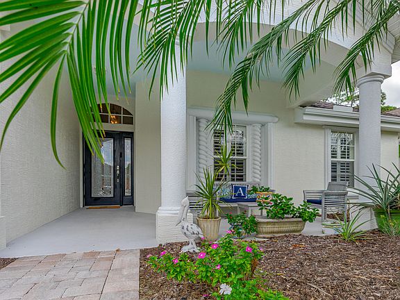 2nd image of 1431 Areca Palm Dr