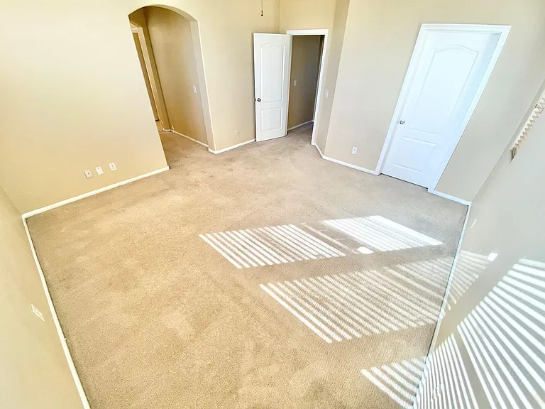 8836 Palm Creek Ct — Photo 31