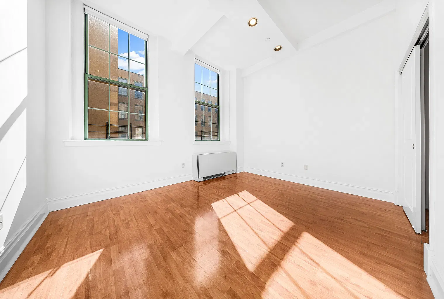 45-02 Ditmars Boulevard — Photo 1