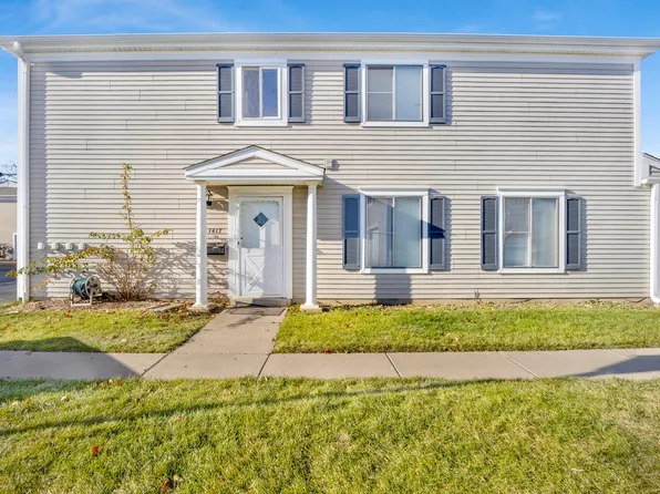 1417 Cove Dr #202D, Prospect Heights, IL 60070
