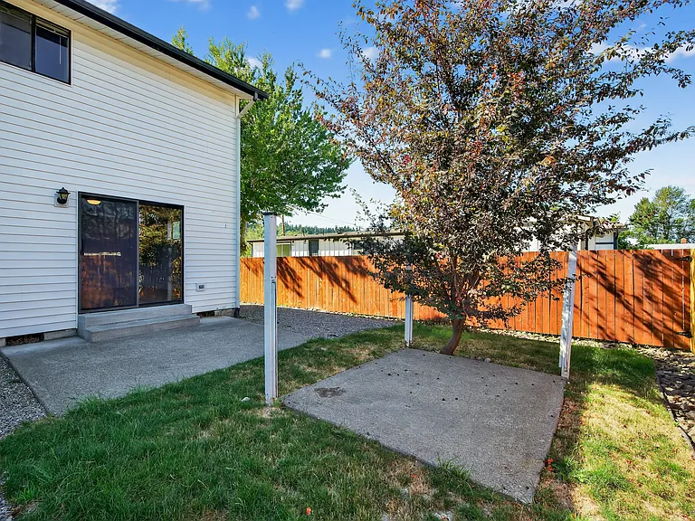 912 Algona Blvd N #A — Photo 27