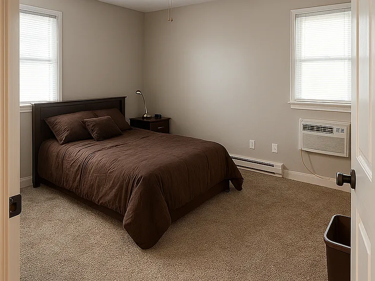704 Erin Dr — Photo 6