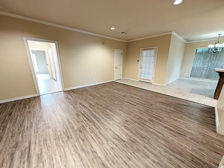 17115 Cedar Dr — Photo 4