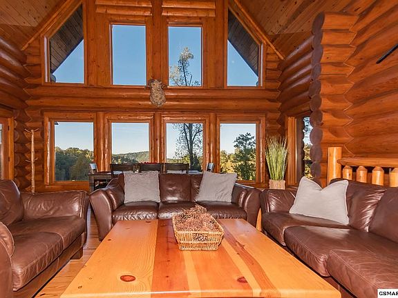 2nd image of 4314 Carolina Cove Way