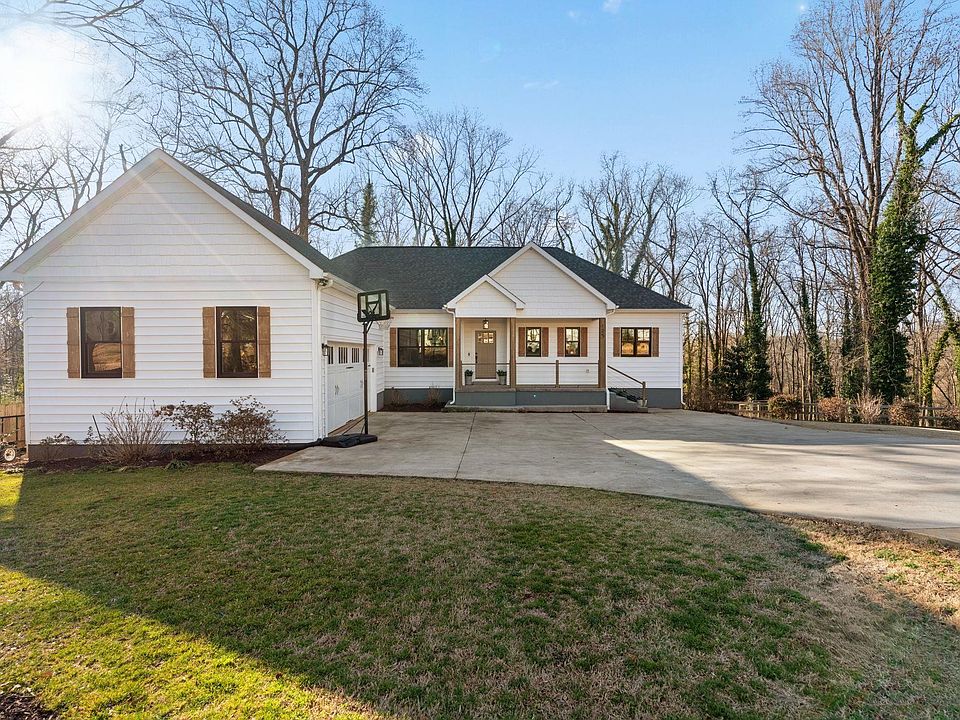 1st image of 125 Woodland Dr