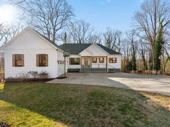 125 Woodland Dr, Greenville, SC 29617
