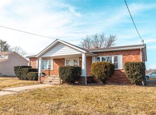 828 Circle Dr, Bethalto, IL