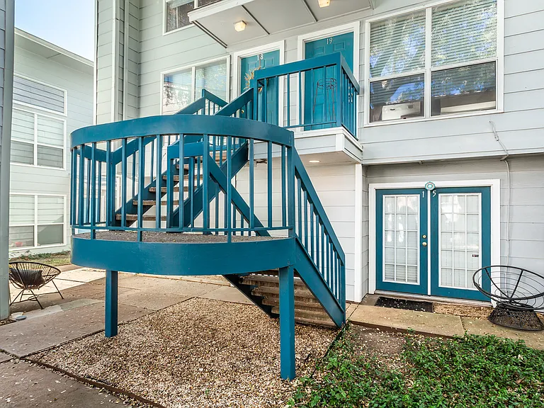 1901 N Fitzhugh Ave #19 — Photo 28