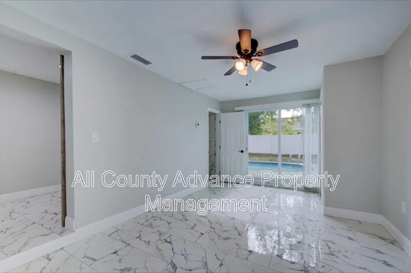 3 bed, 2.0 bath, 1099 sqft, $3,499 — Photo 1