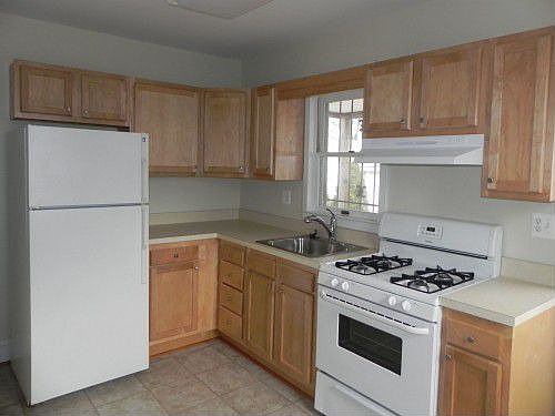 4th image of 4703 Wilkens Ave