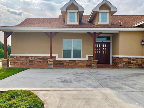 2nd image of 2501 Majesty Palm Dr