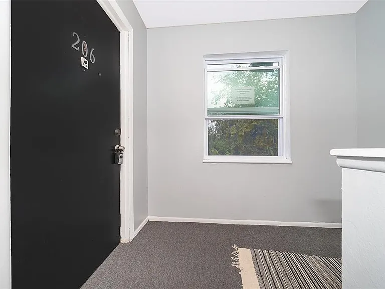 5325 Curry Ford Rd #D206 — Photo 2