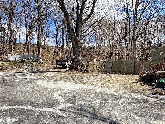 4th image of 26 Camptown Ave Unit 1