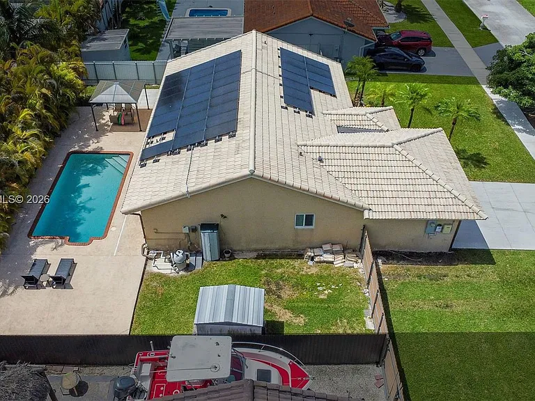 20791 SW 129th Ct — Photo 34