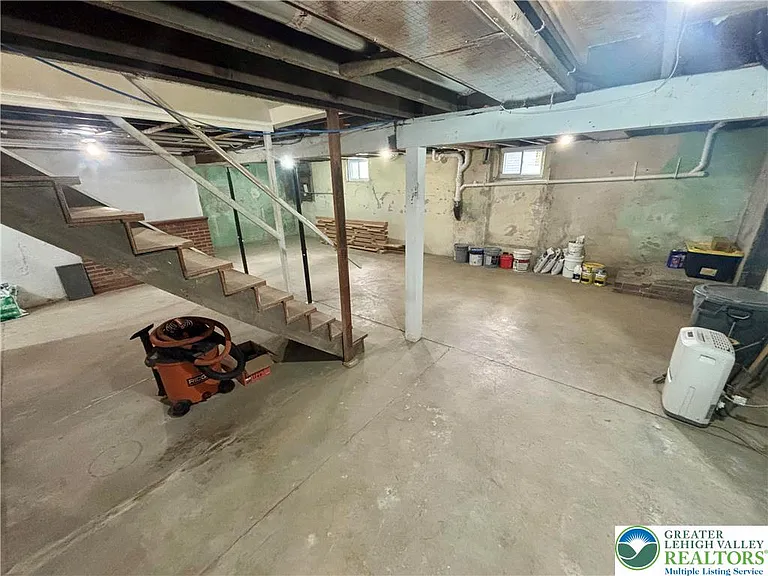 1601 Lieb Rd — Photo 32