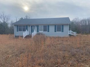 852 Holiday Lake Rd, Prospect, VA 23960