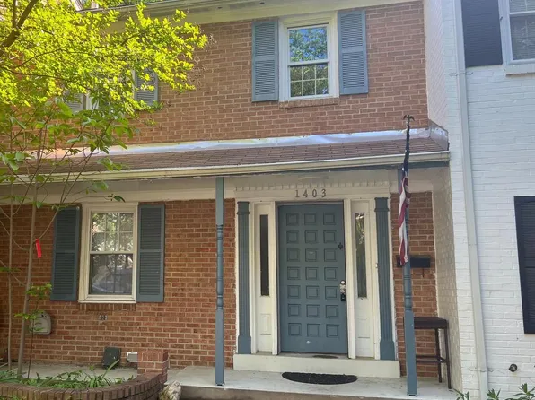 1403 Deerfield Ln, Woodbridge, VA 22191