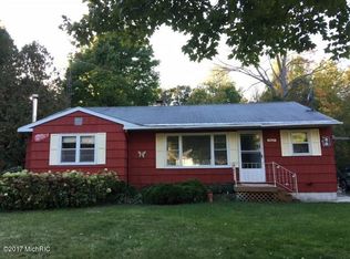 1527 N Peterson Rd, Muskegon, MI 49445