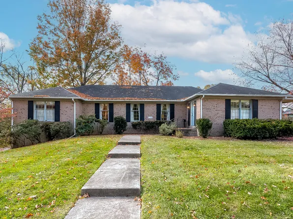 1300 Gainesway Dr, Lexington, KY 40517