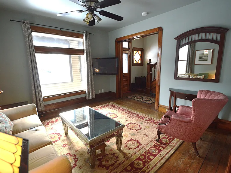 2626 Union St — Photo 9