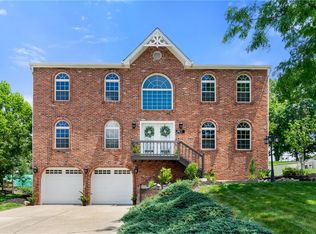 411 Whitney Chase Ln, North Huntingdon, PA 15642