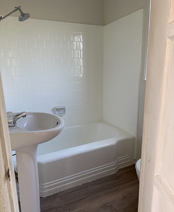 1st image of 5011 Auburn Dr #5011