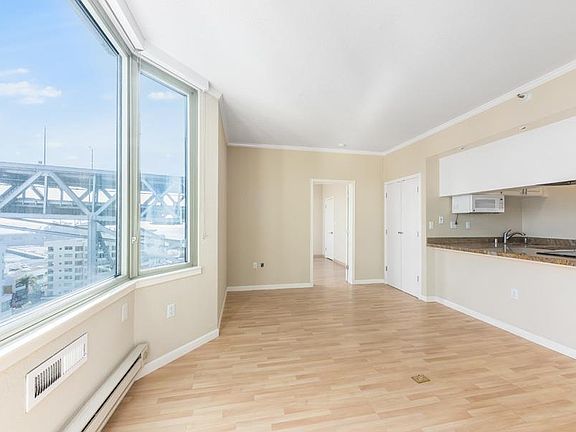 4th image of 201 Harrison St APT 905