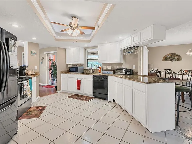 4154 Jennings Blvd — Photo 12