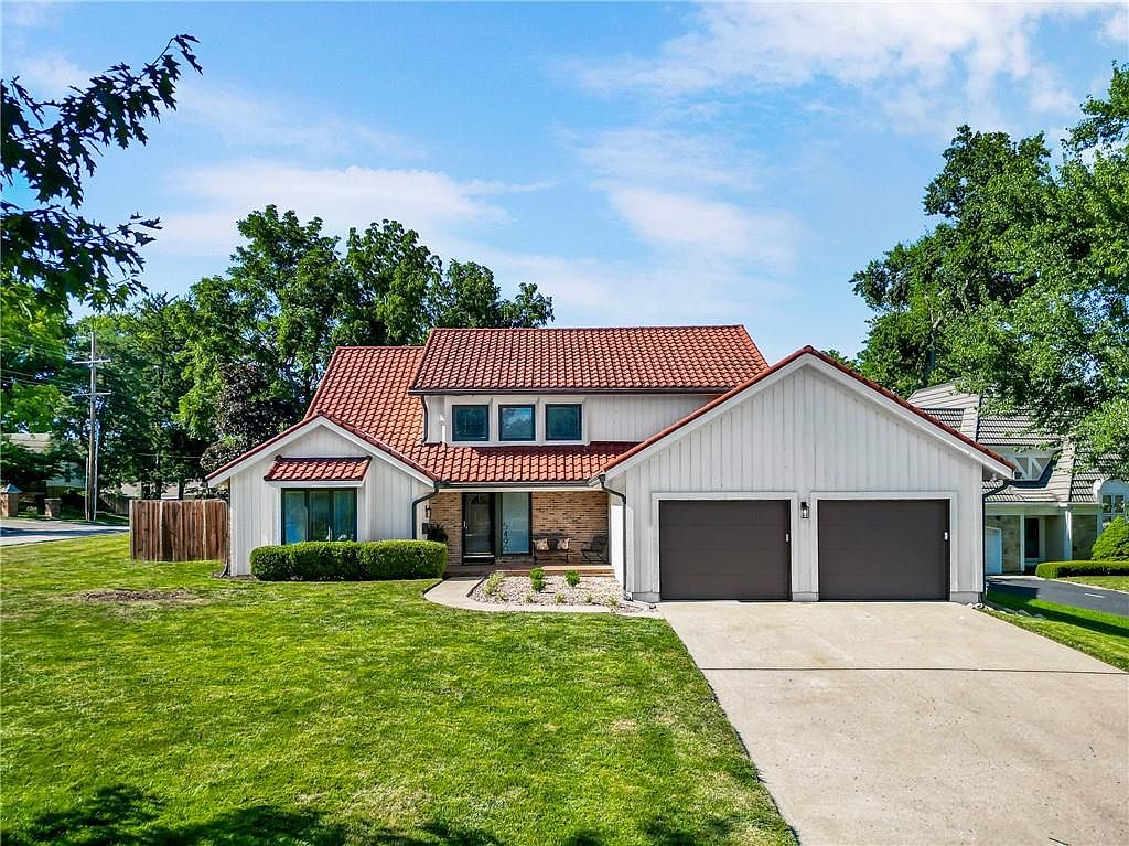 5490 W 85th Ter, Prairie Village, KS 66207 | Zillow