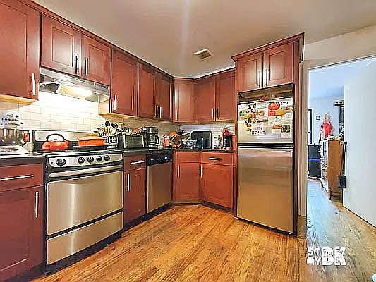 4th image of 368 Hancock St #1A