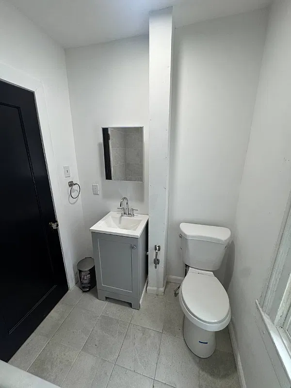 1 bed, 350 sqft, $997 — Photo 1