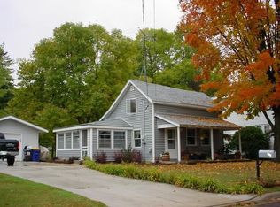 522 Francis St, Faribault, MN 55021