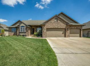 1319 S City View Cir, Wichita, KS 67235
