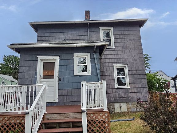 5th image of 7 Riverside St