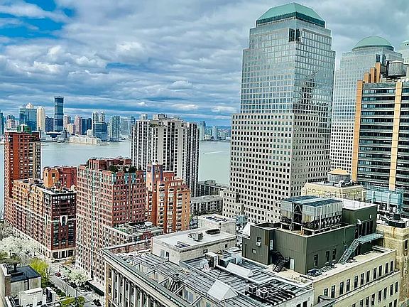 3rd image of 88 Greenwich St APT 2601