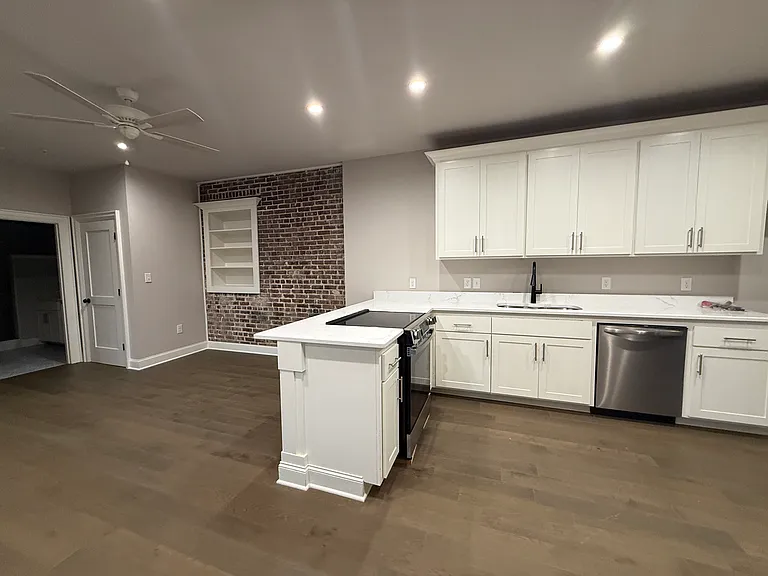 102 N Alston St #203 — Photo 8